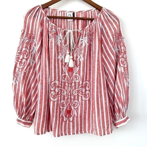 Anthropologie boho top with 3/4 length sleeves, loose  fitting, embroidered - Picture 1 of 13